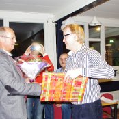 Luuk wordt bedankt voor vele jaren sponsoring
